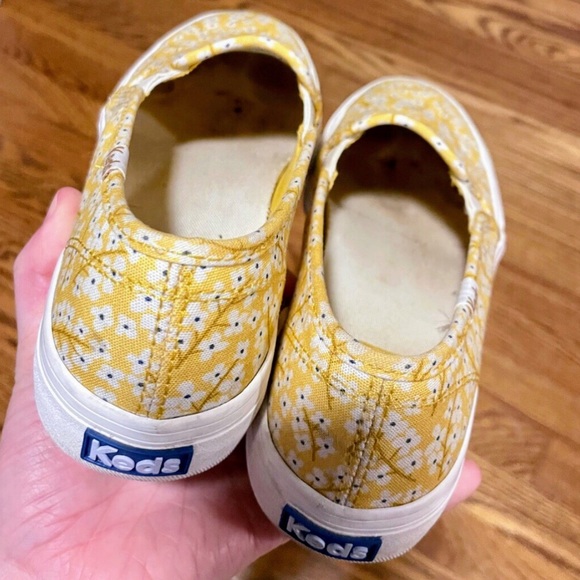 Keds Floral Sneakers 🌼 - Picture 6 of 11